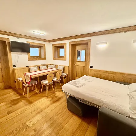 Charme Alpino E Modernita-appartamento Ristrutturato A Due Passi Dal Centro * كورتينا دامبيتزو