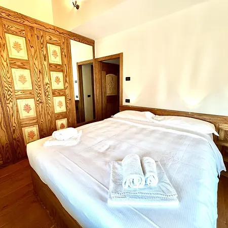 Charme Alpino E Modernita-appartamento Ristrutturato A Due Passi Dal Centro Apartmán
